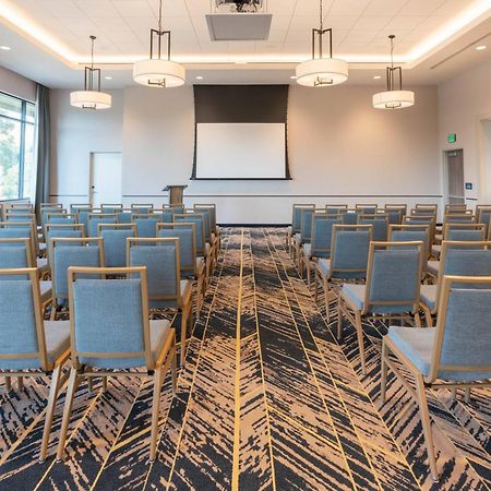 Courtyard By Marriott Thousand Oaks Agoura Hills Exterior photo
